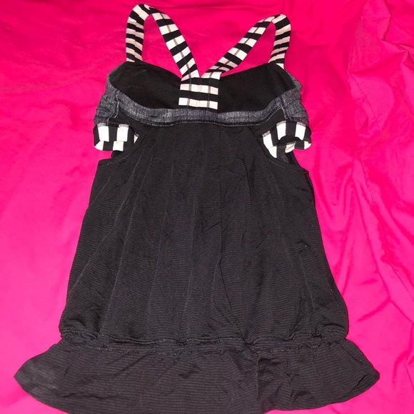 Lulu Lemon athletic shirt - Picture 2 of 3